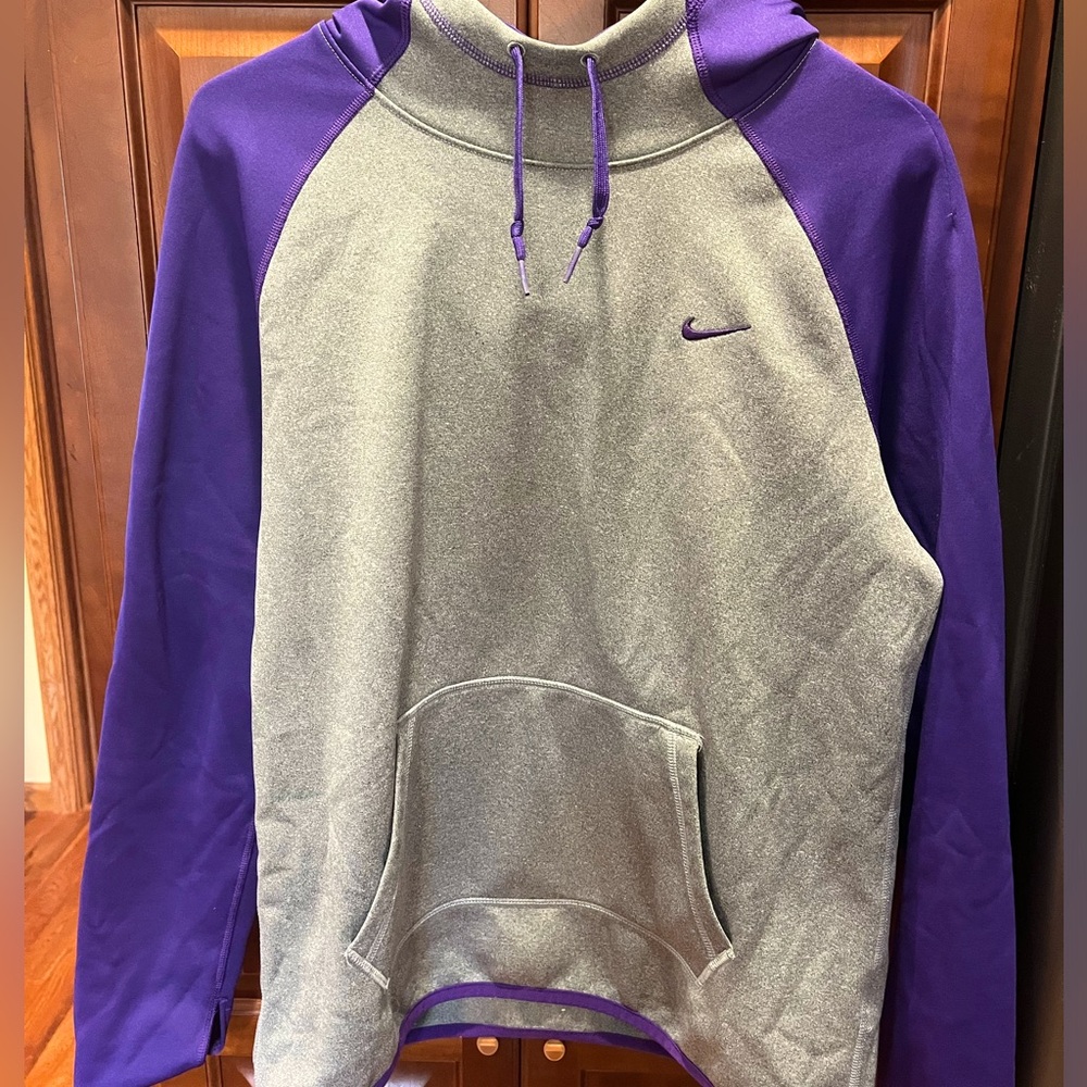 Women’s Nike Therma-Fit Hoodie